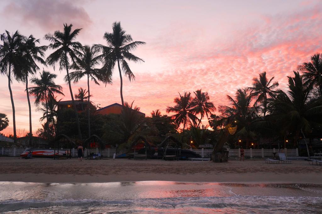Little White House Hotell Trincomalee Eksteriør bilde