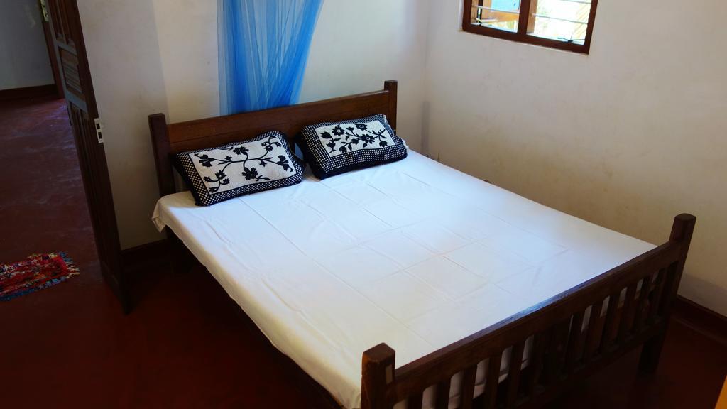 Little White House Hotell Trincomalee Eksteriør bilde