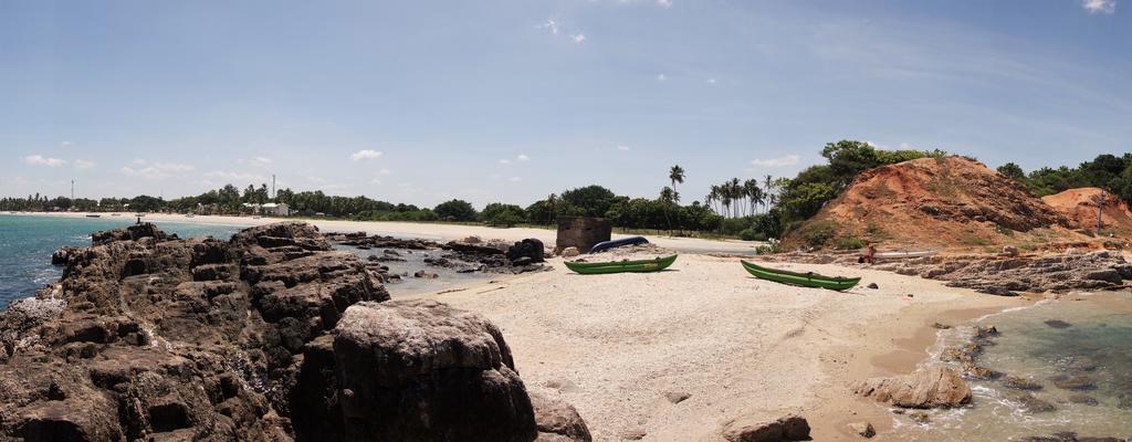 Little White House Hotell Trincomalee Eksteriør bilde